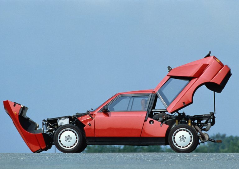 1985_Lancia_DeltaS4Stradale2-768x544.jpg