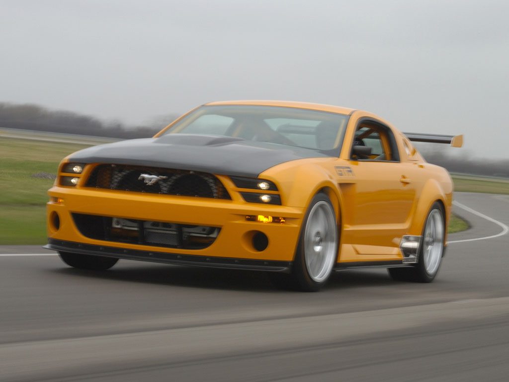 2004_Ford_MustangGTRConcept14.jpg