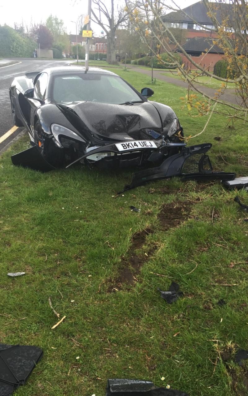 96911965-crashed-McLaren-650S-2-CARS-restricted-xlarge_trans++tM3ZXxV42fQENILgObxjOFzt7SZsQQ7h3oKyATfgi0w.jpg