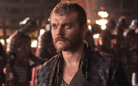 Pilou-Asbaek-Euron-Greyjoy-game-of-thrones-620x360-xlarge_trans_NvBQzQNjv4BqI8qX0ftaydP5xx9bHApjPRFlOoX7LYjMP6Yze99l4Sc.jpg