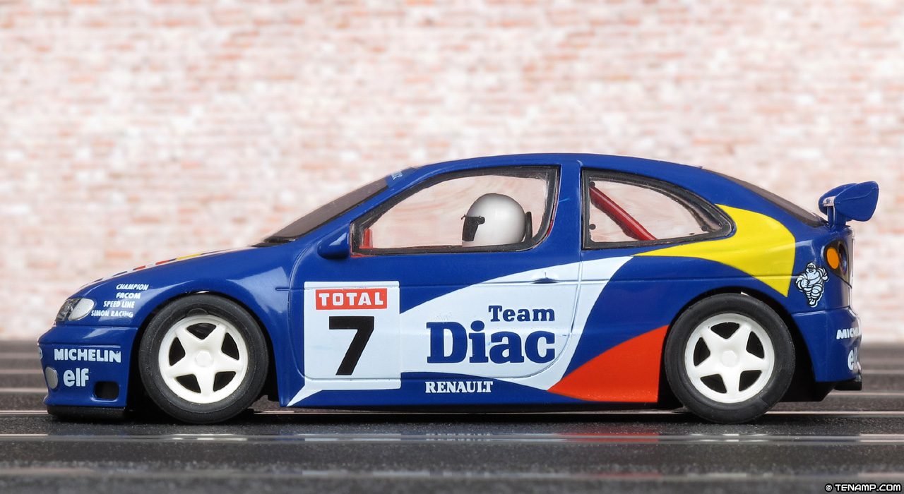 scalextric-c2094-renault-megane-diac-06.jpg