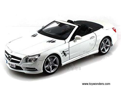 31196W_1-2012-Mercedes-Benz-118-Maisto.jpg