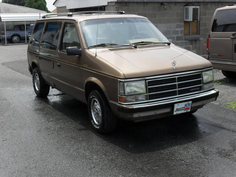 35513d1278874741-1989-dodge-caravan-1300-sdc11071.jpg