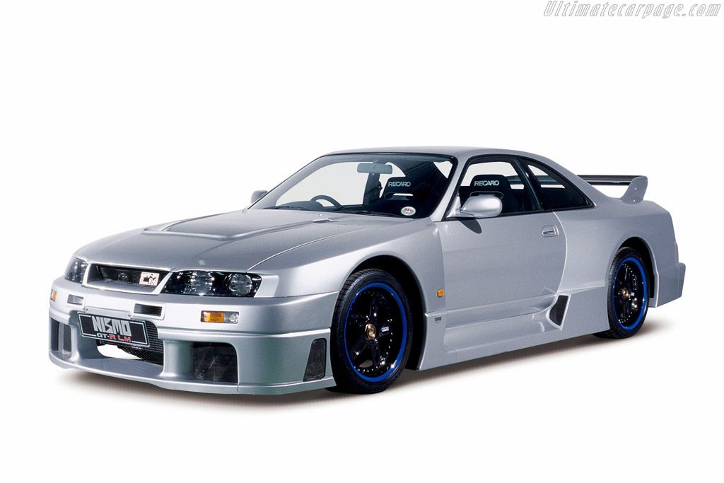 Nissan-Skyline-R33-GT-R-LM-Road-29913.jpg