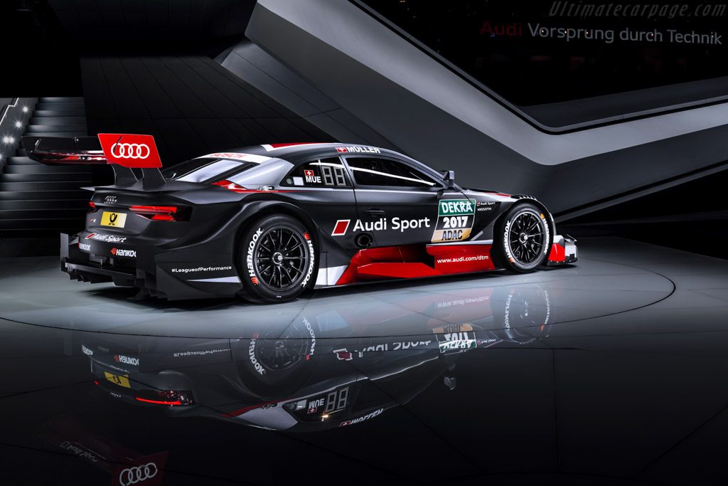 Audi-RS-5-DTM-68701.jpg