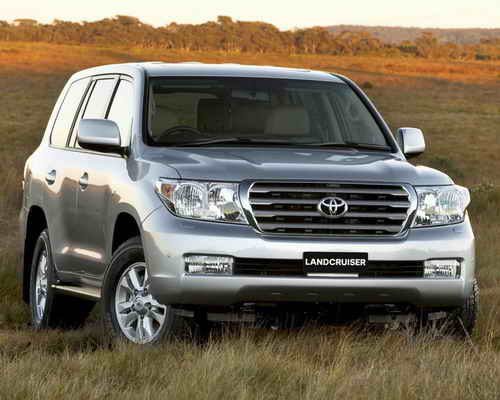 2114-Toyota-Land-Cruiser-V8.jpg