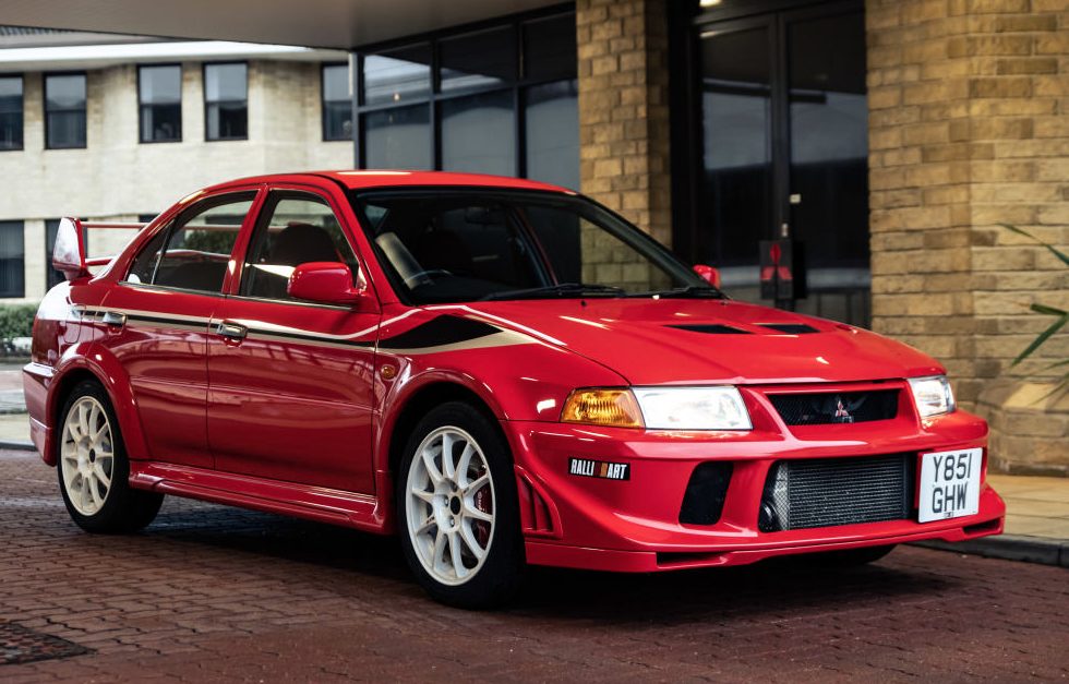 2001-Mitsubishi-Lancer-2.0-Evolution-VI-Tommi-Makinen.jpg