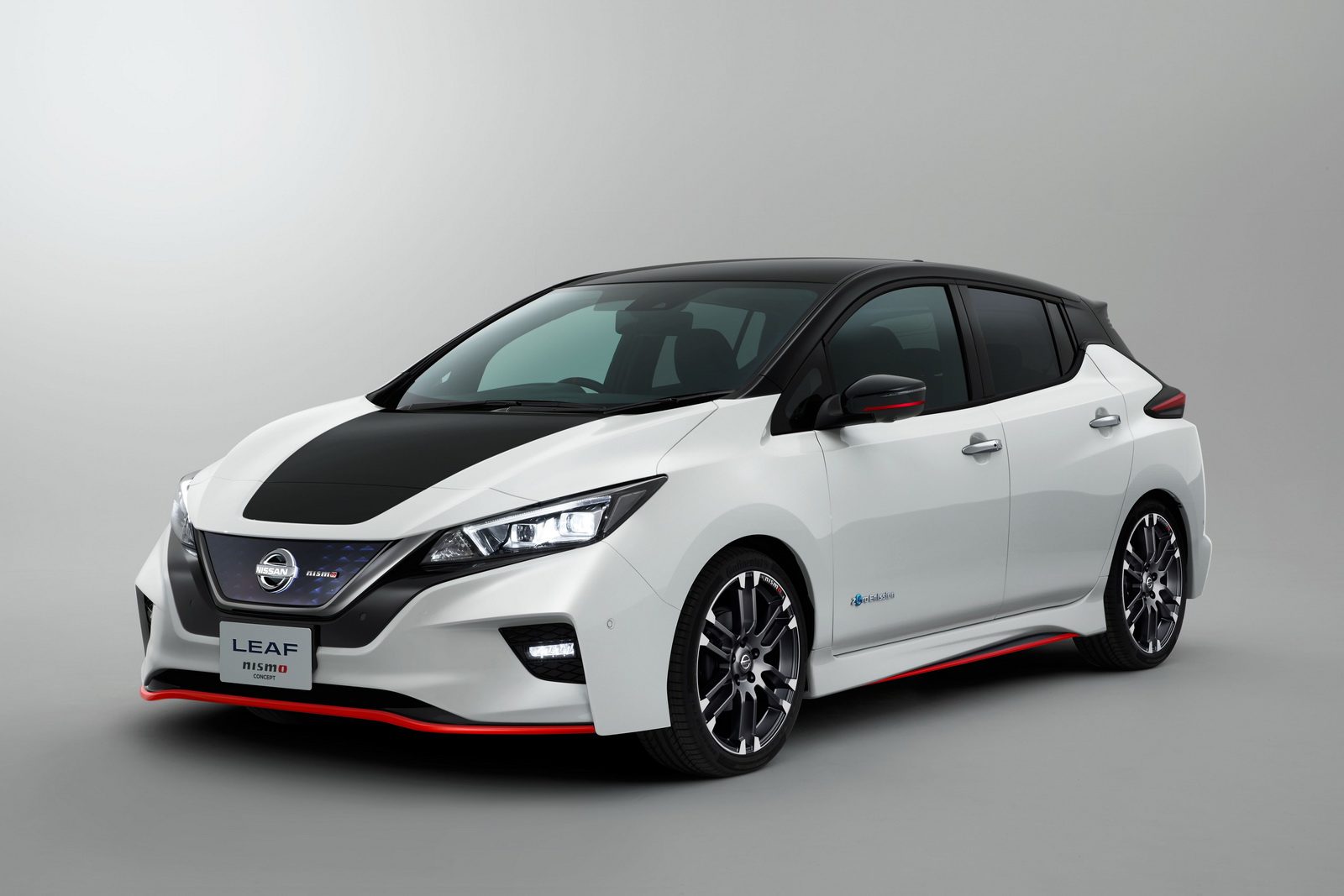 2017-nissan-leaf-nismo-concept-1.jpg