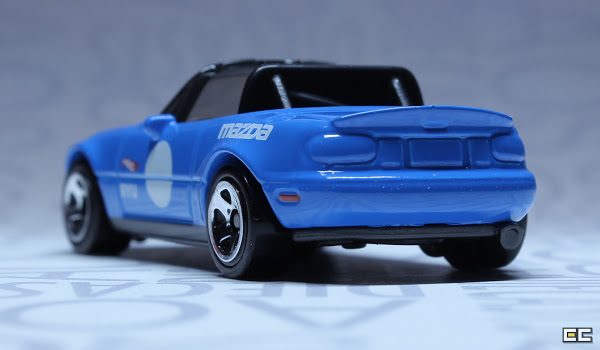 Mazda_Miata_NA_01.jpg