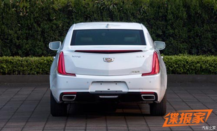 2018-Cadillac-XTS-3.jpg