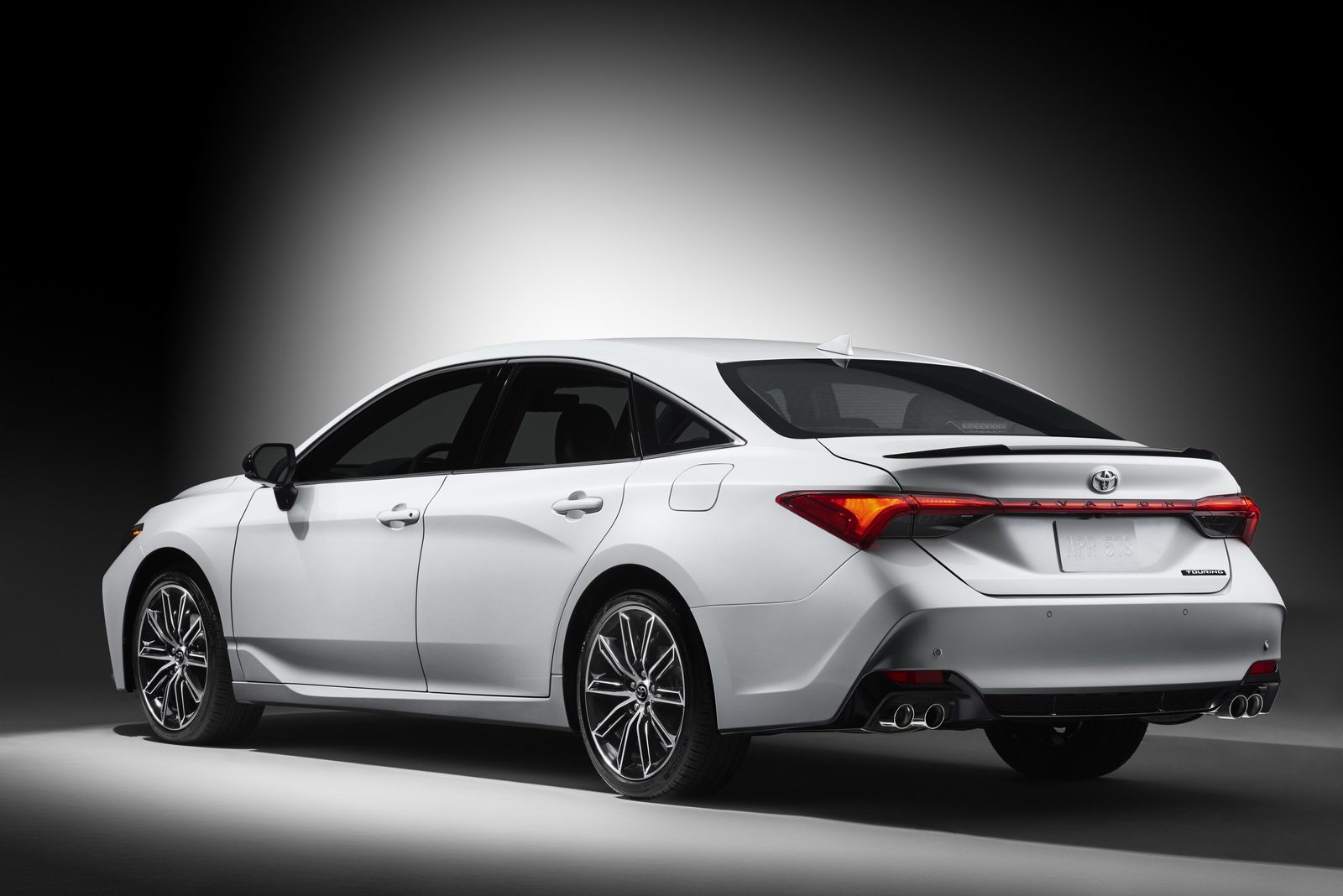 2019-toyota-avalon-36.jpg