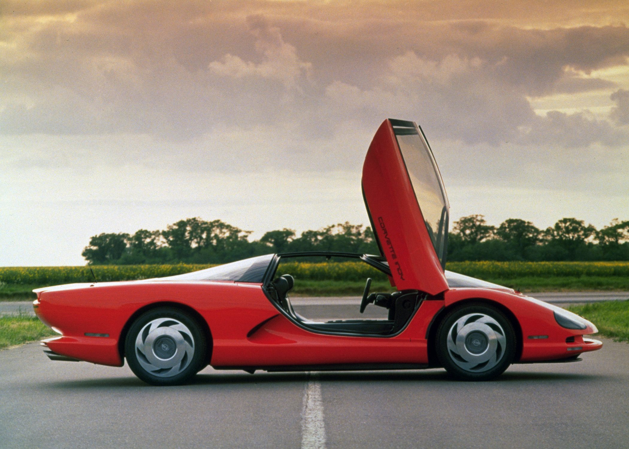 1986-Concept-Car-Chevrolet-Corvette-Indy-50351.jpg