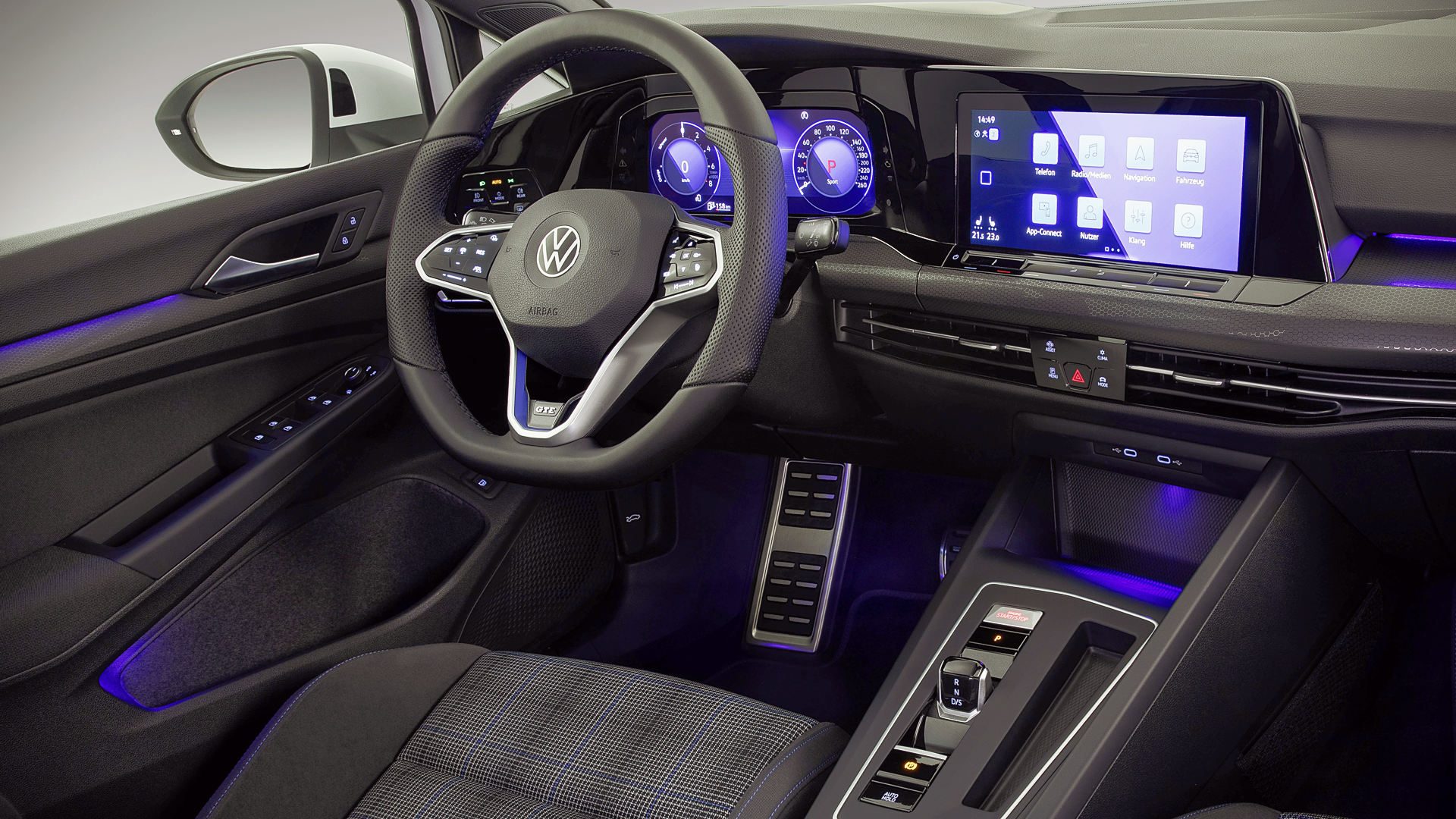 2021-volkswagen-golf-gte-interior.jpg