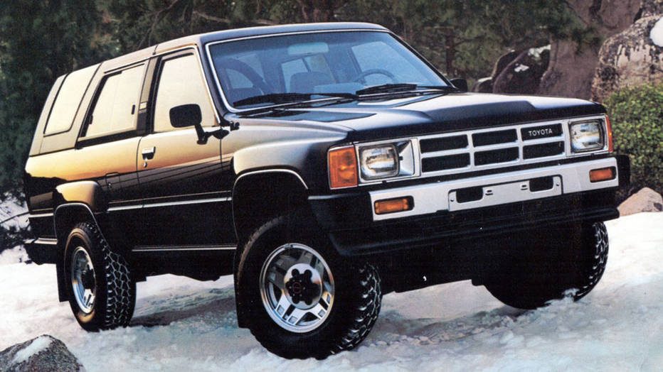 1998001_1985_4Runner_Black_Snow_Shot.jpg