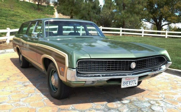 032619-1970-Ford-Torino-Squire-Wagon-2-630x390.jpg