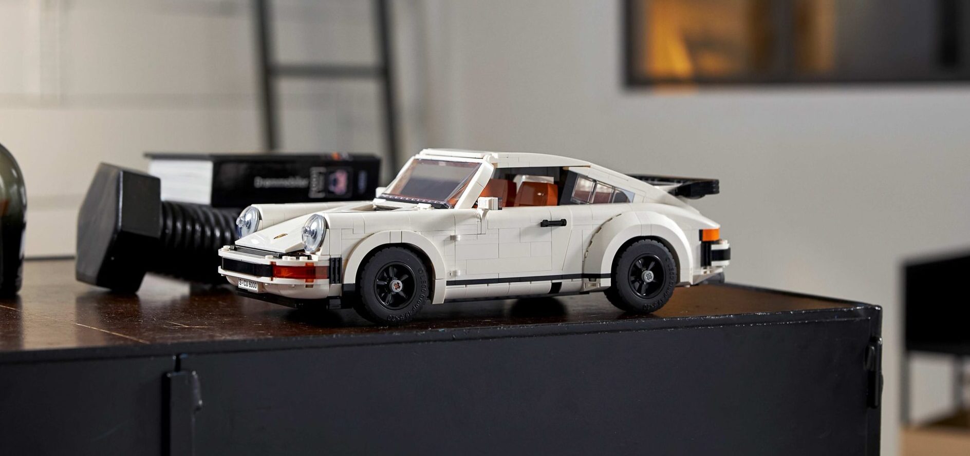 LEGO-10295-Porsche-911-Turbo-and-911-Targa-11-scaled-e1611841491788.jpg