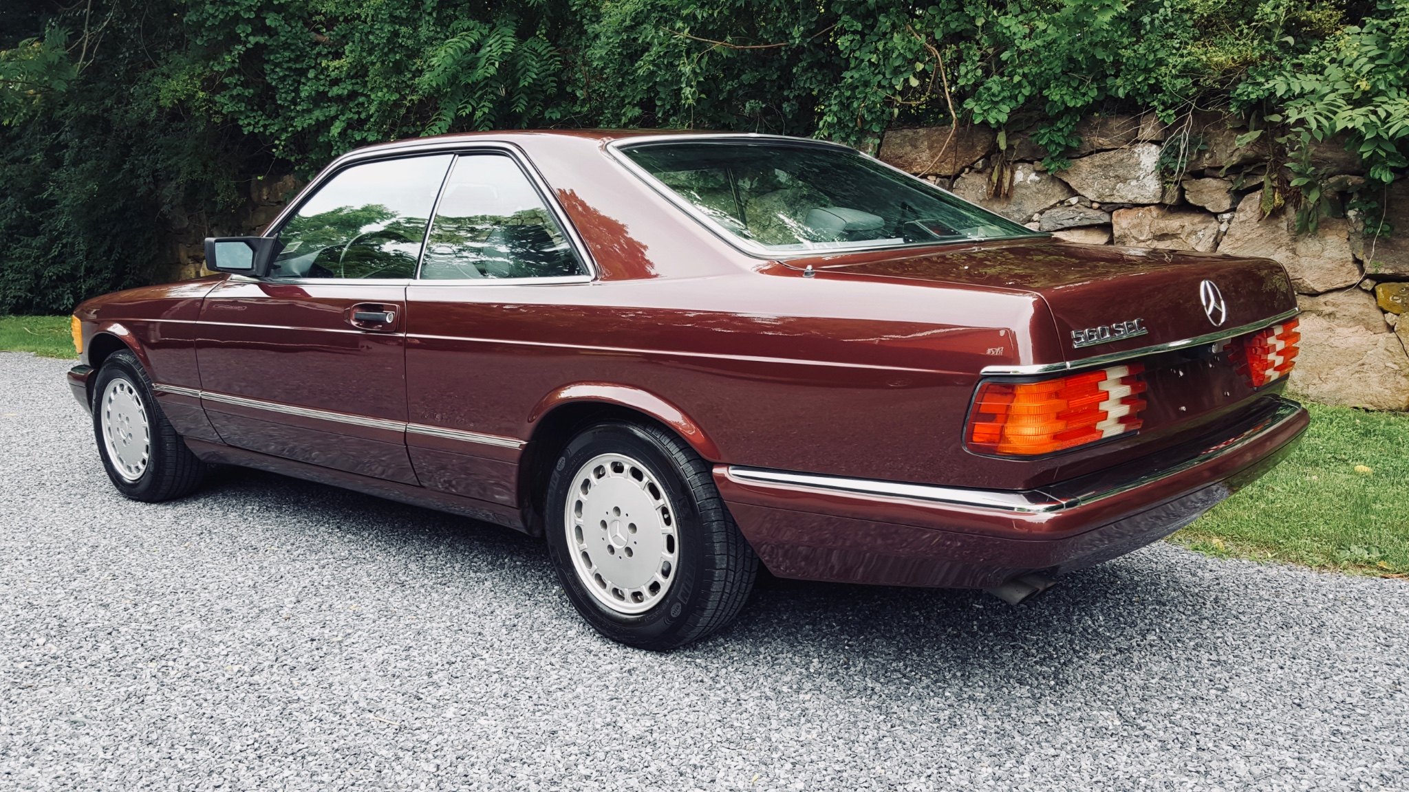 1991_mercedes-benz_560sec_15323039824d3df8527599fa6264fullsizeoutput_6b4.jpeg