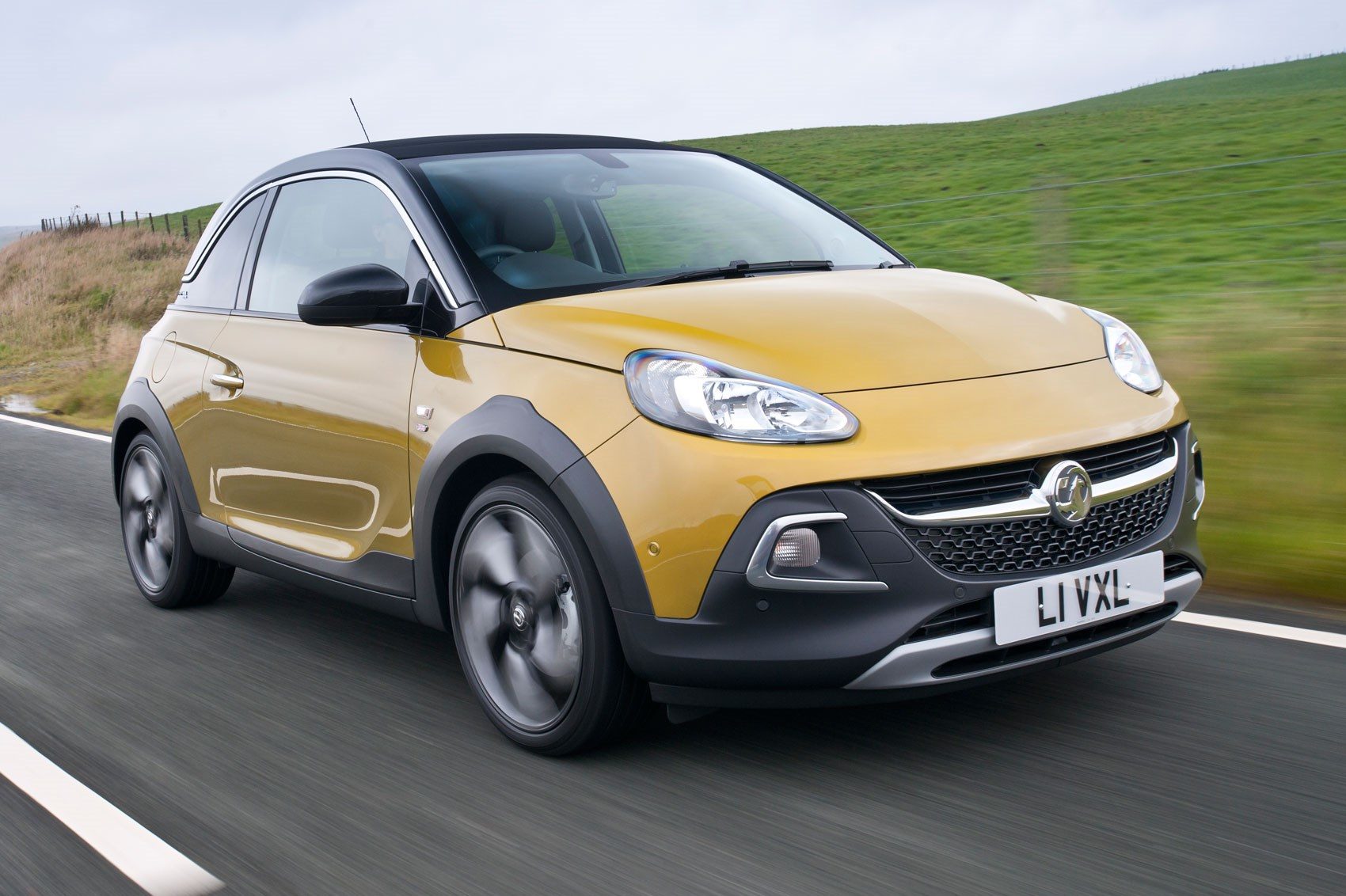 vauxhall_adam_rocks_01.jpg