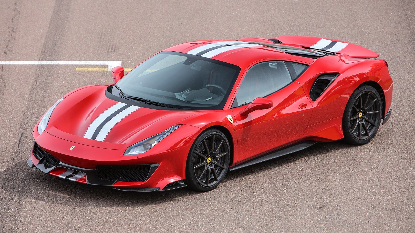 ferrari_488_pista_21.jpg