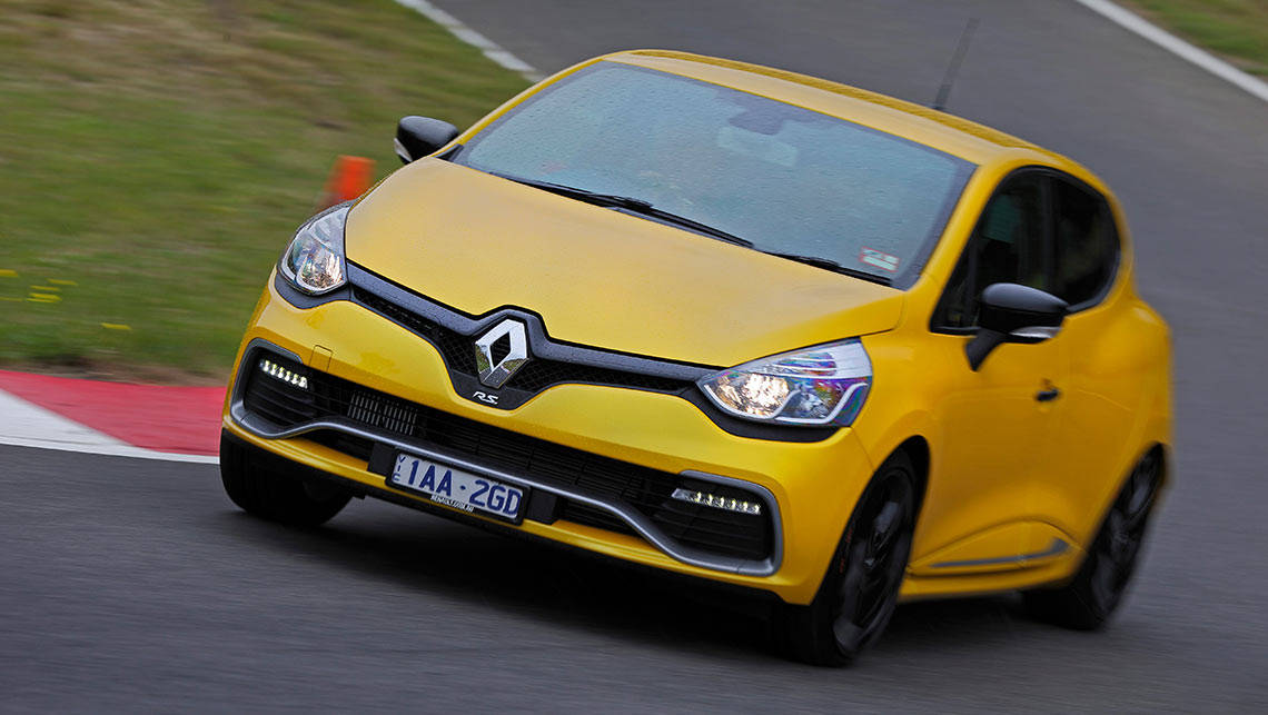 renault-clio-rs-2015-%282%29.jpg