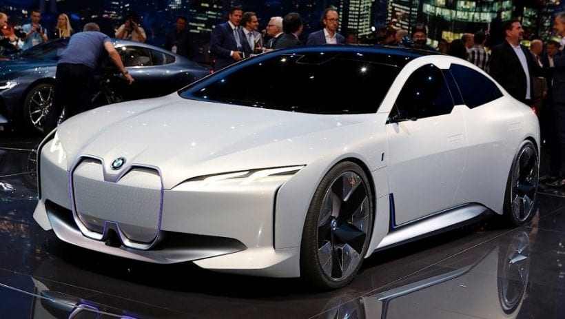 2020-BMW-I4-820x463.jpg