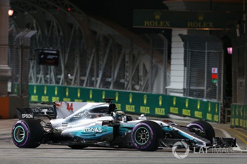 f1-singapore-gp-2017-lewis-hamilton-mercedes-amg-f1-w08-5588094.jpg