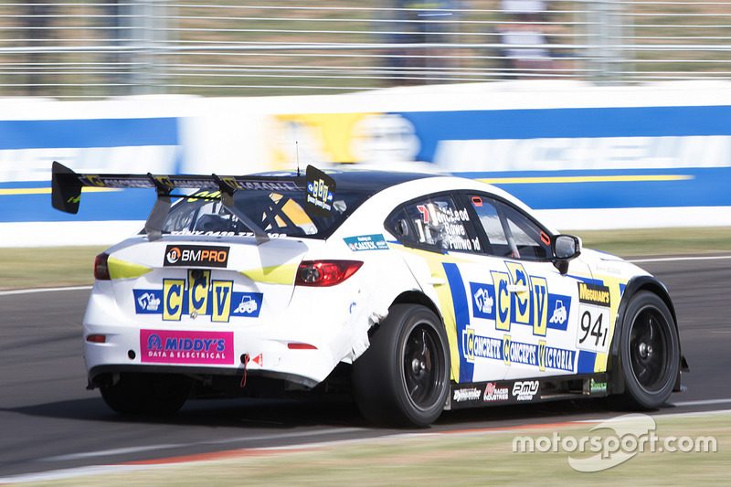 endurance-bathurst-12-hour-2016-94-marc-cars-australia-mazda-3-v8-gerard-mcleod-bryce-full.jpg