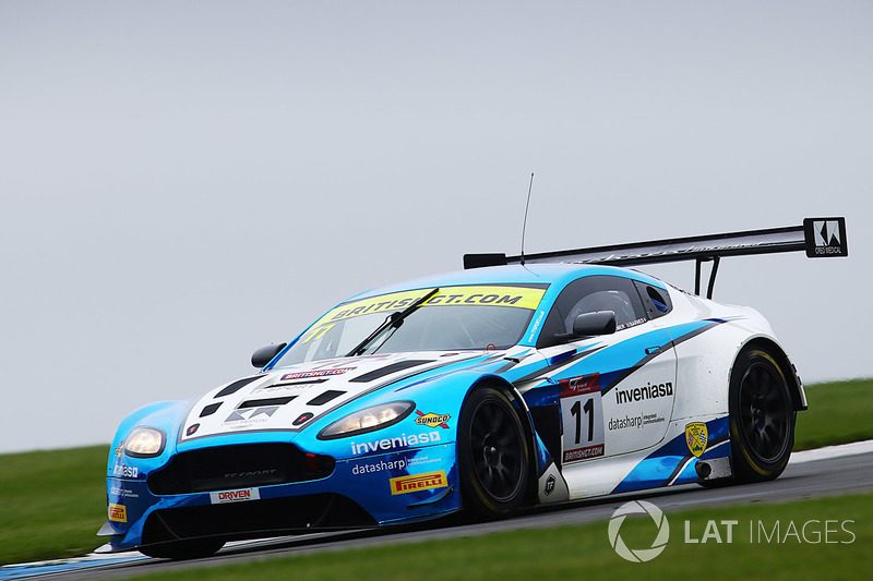 british-gt-donington-park-2017-11-tf-sport-aston-martin-vantage-gt3-mark-farmer-jon-barnes.jpg