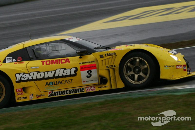 supergt-fuji-ii-2008-3-yellowhat-yms-tomica-gt-r-ronnie-quintarelli-naoki-yokomizo.jpg