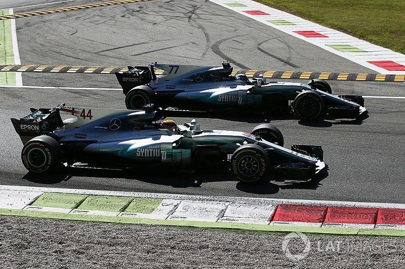 f1-italian-gp-2017-winner-lewis-hamilton-mercedes-amg-f1-w08-second-place-valtteri-bottas-5447011.jpg