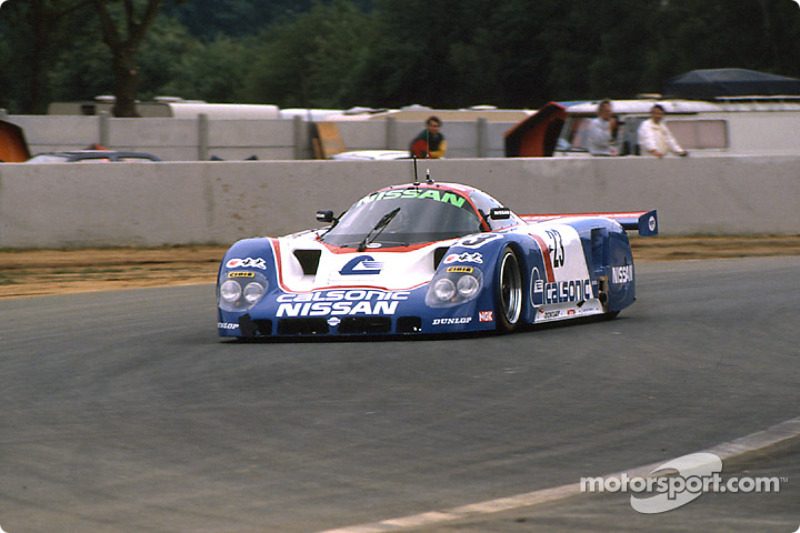 lemans-24-hours-of-le-mans-1989-23-nissan-motorsport-nissan-r89c-masahiro-hasemi-kazuyoshi.jpg