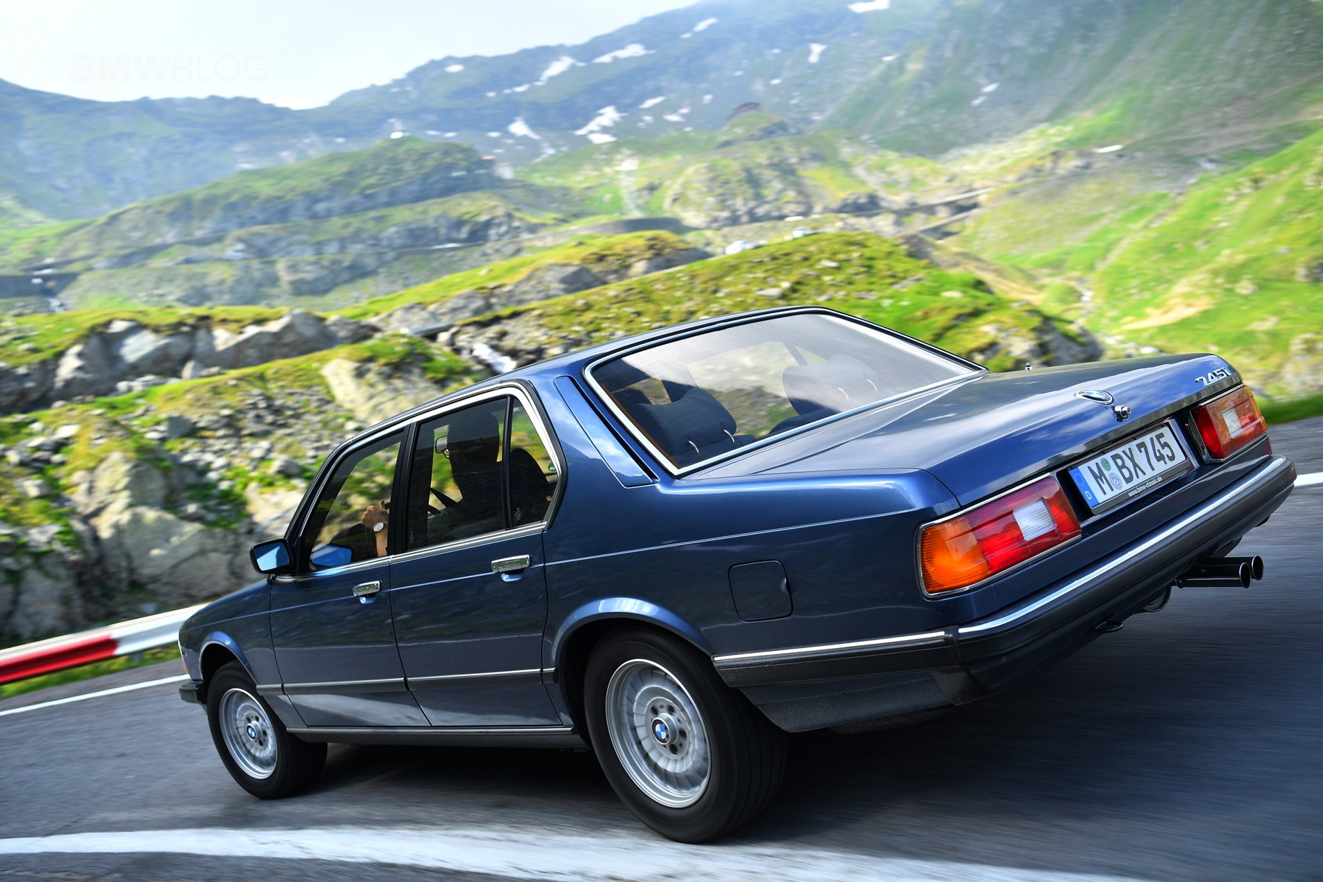 BMW-E32-7-Series-Romania-68.jpg