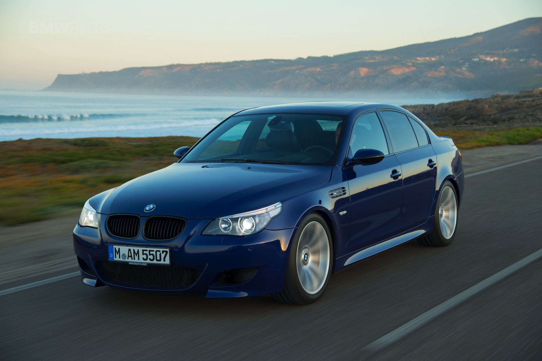 E60-BMW-M5-13.jpg