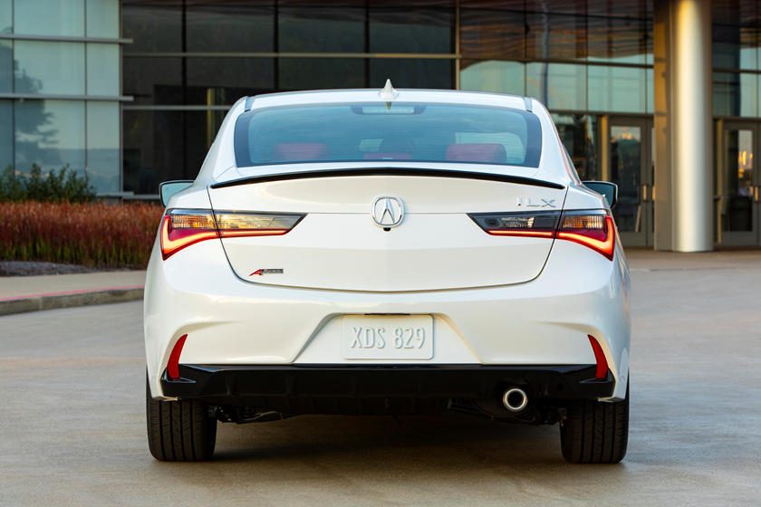 2020-acura-ilx-rear-view-carbuzz-549497.jpg