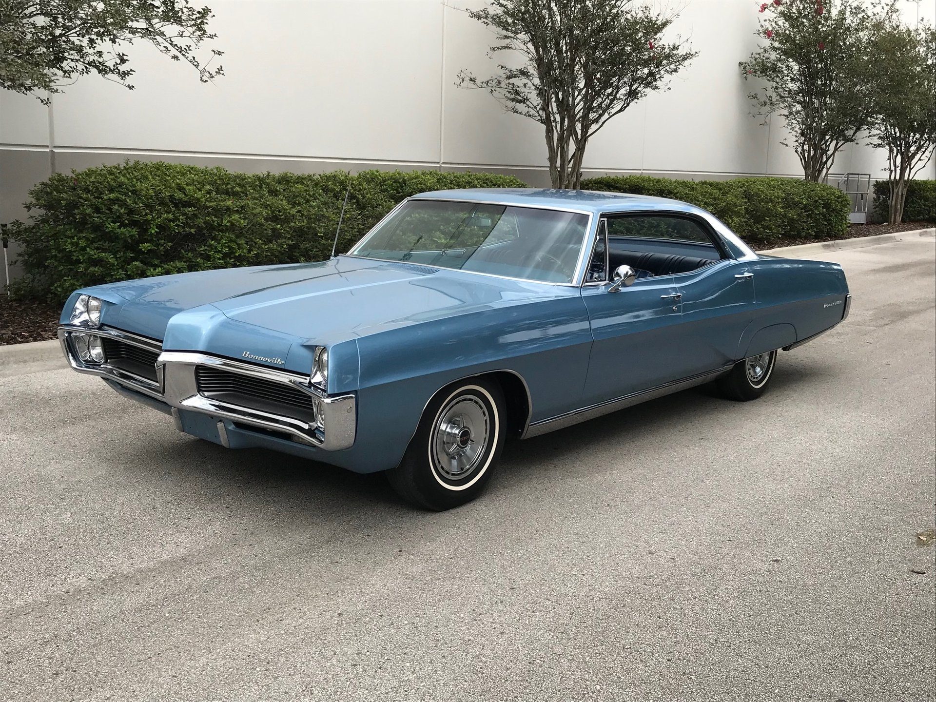 1967-pontiac-bonneville