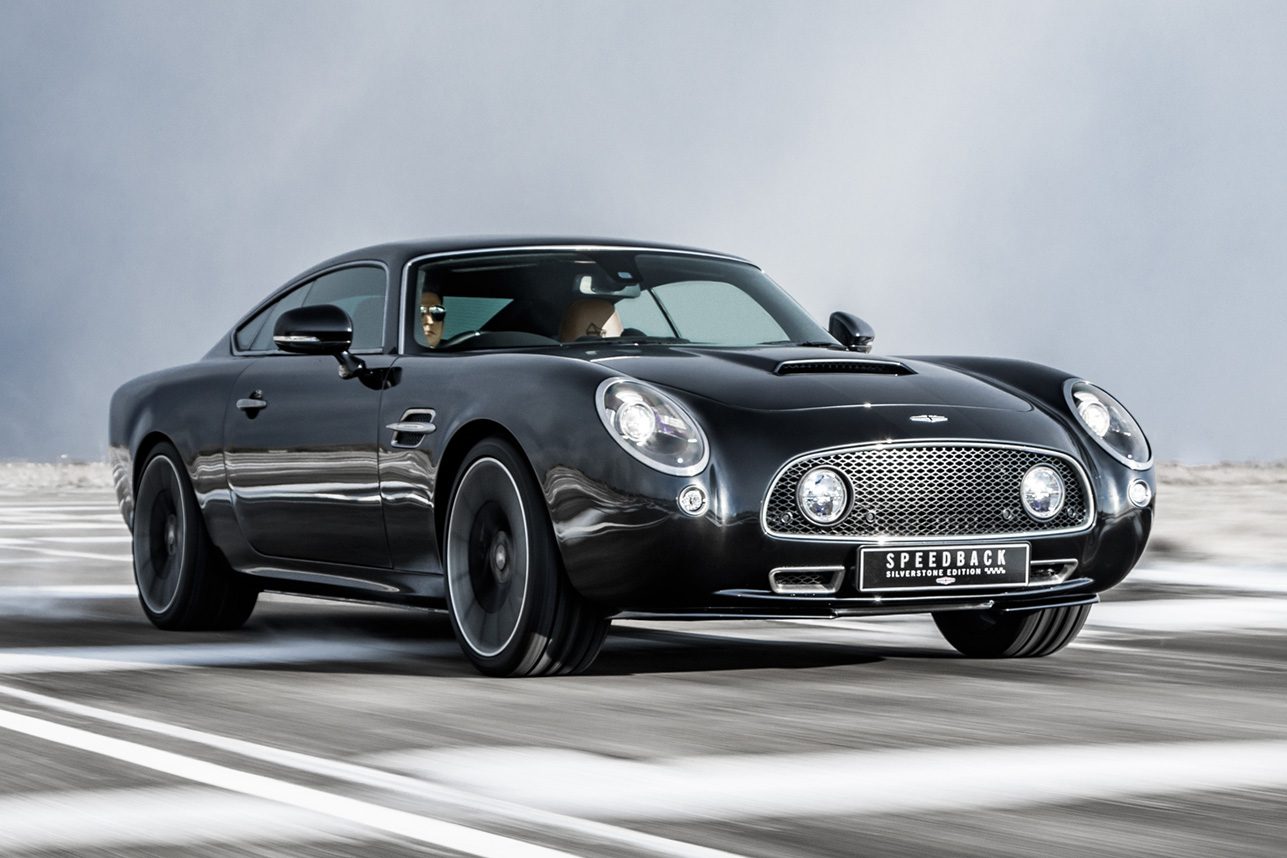 Speedback-Silverstone-Edition-Lifestyle.jpg