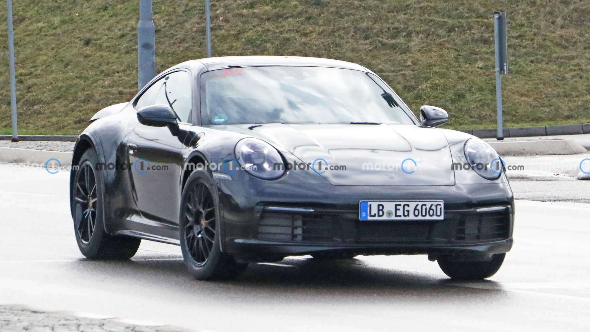 2022-porsche-911-safari-spy-photo.jpg