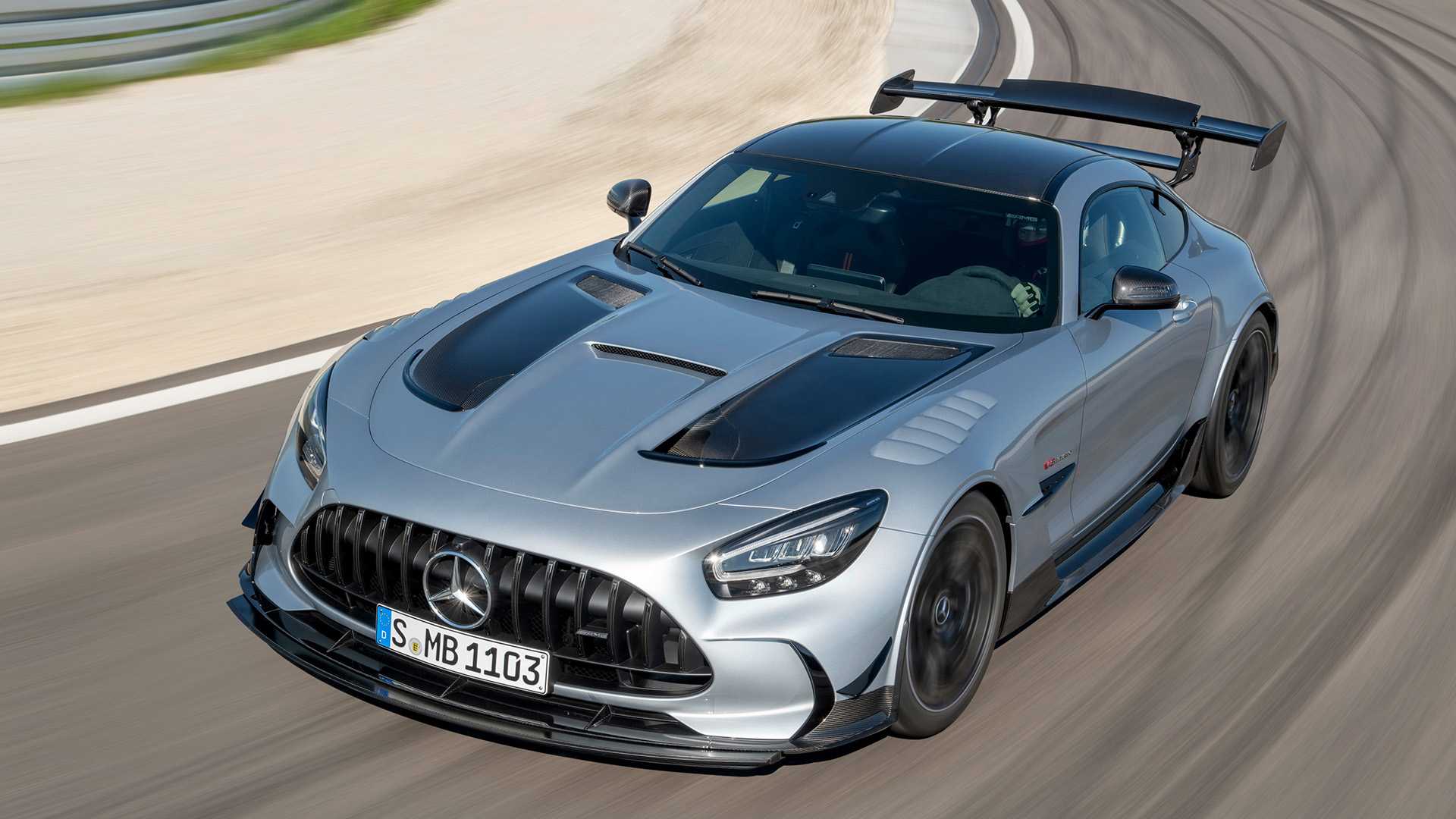 mercedes-amg-gt-black-series-2020.jpg