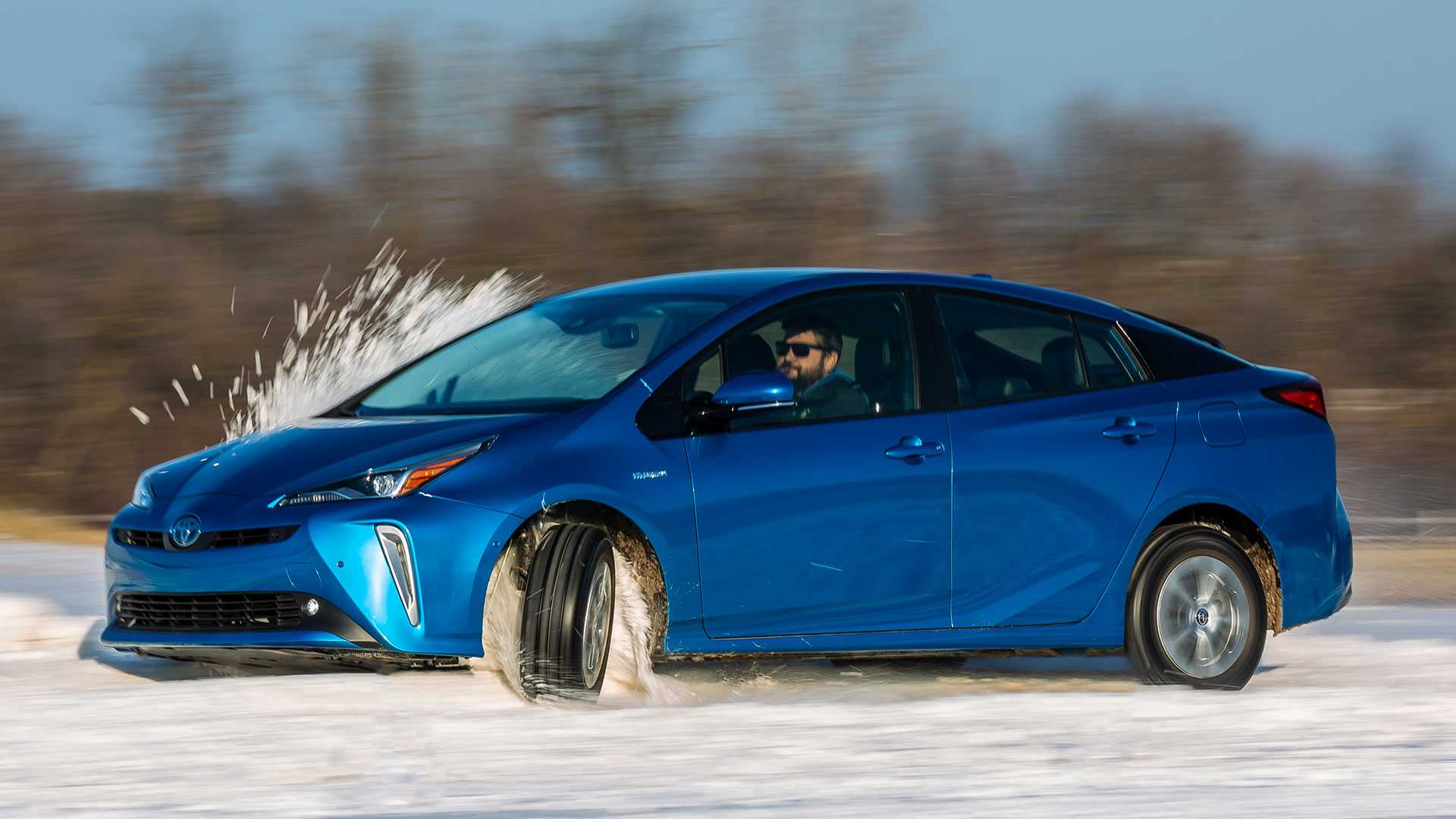 2019-toyota-prius-awd-e.jpg