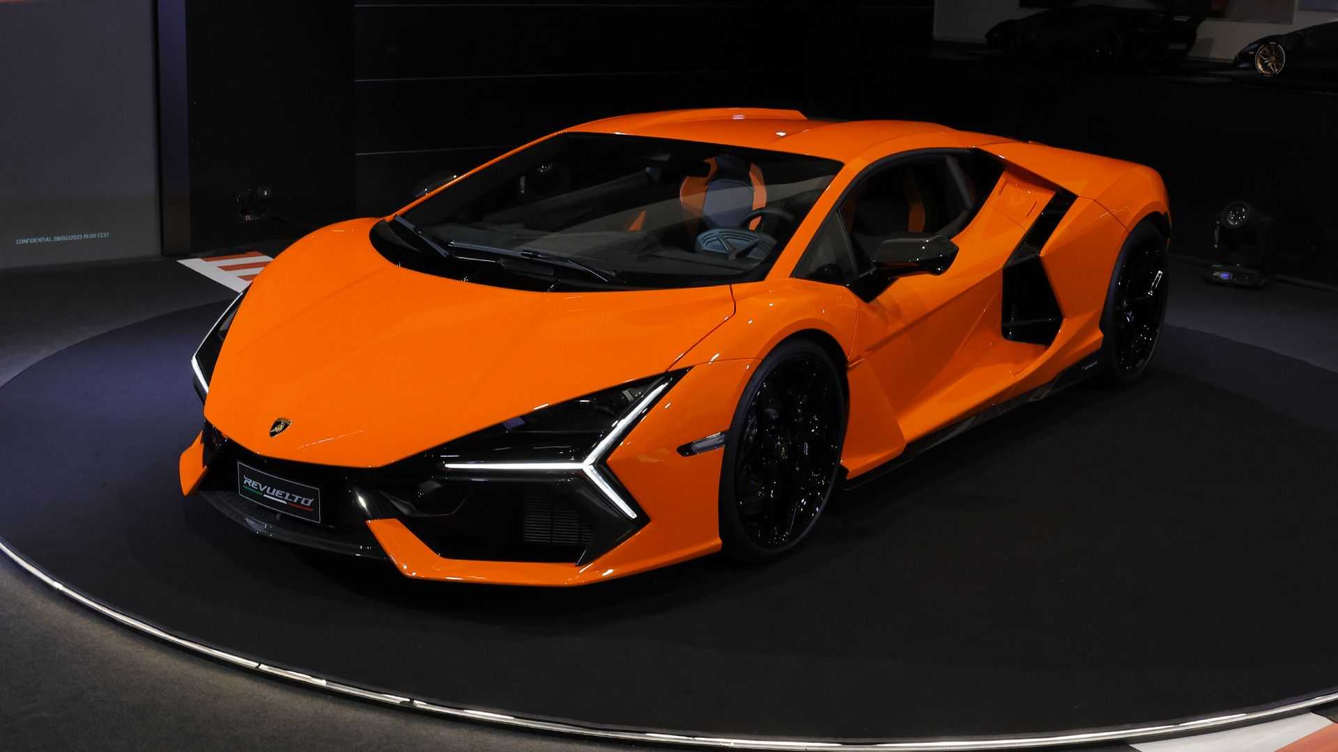 lamborghini-revuelto---foto---2023.jpg