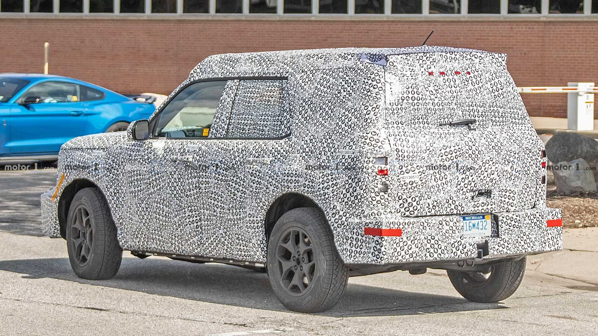 ford-baby-bronco-spy-shots.jpg