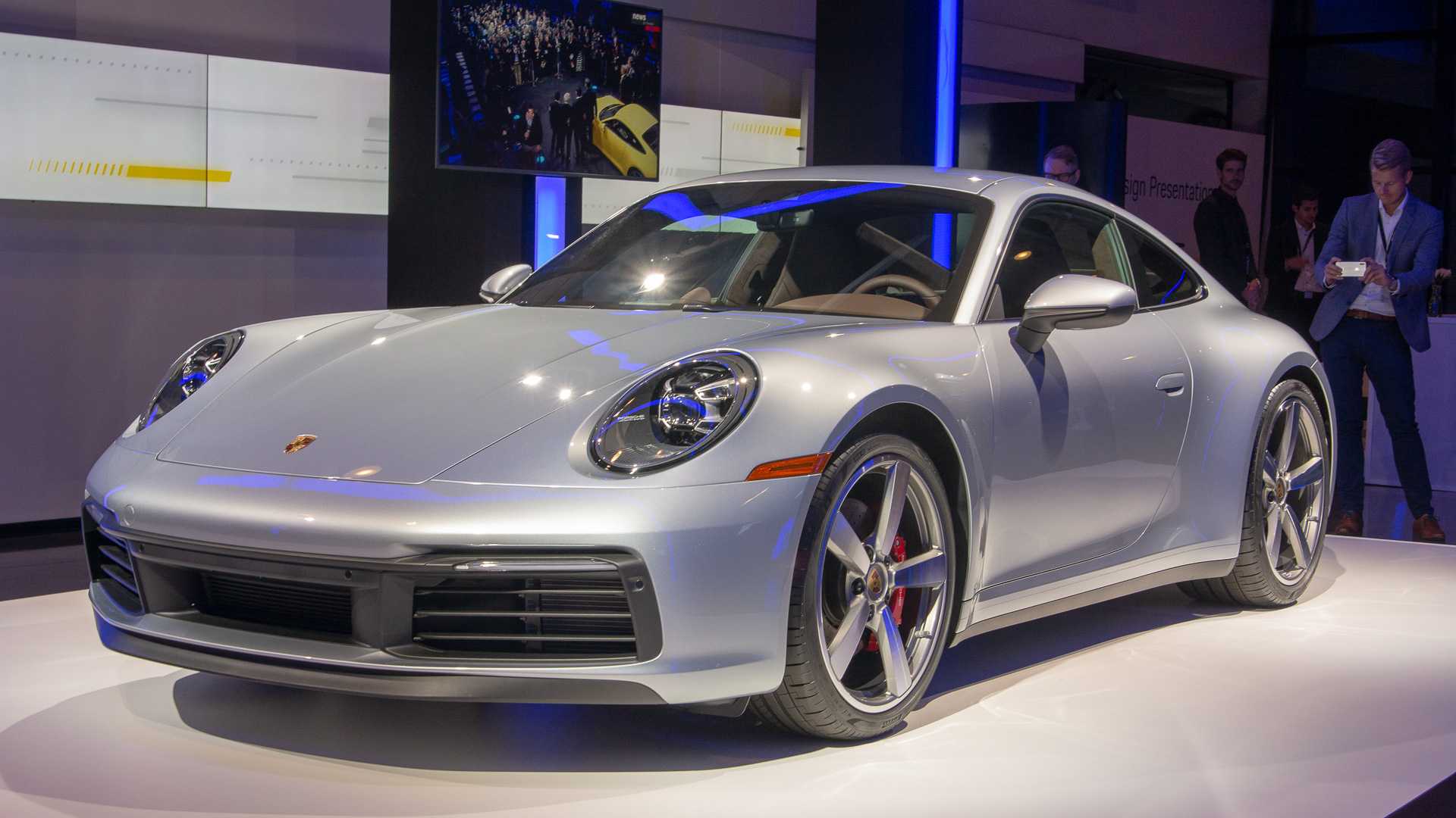 2020-porsche-911-carrera-s.jpg