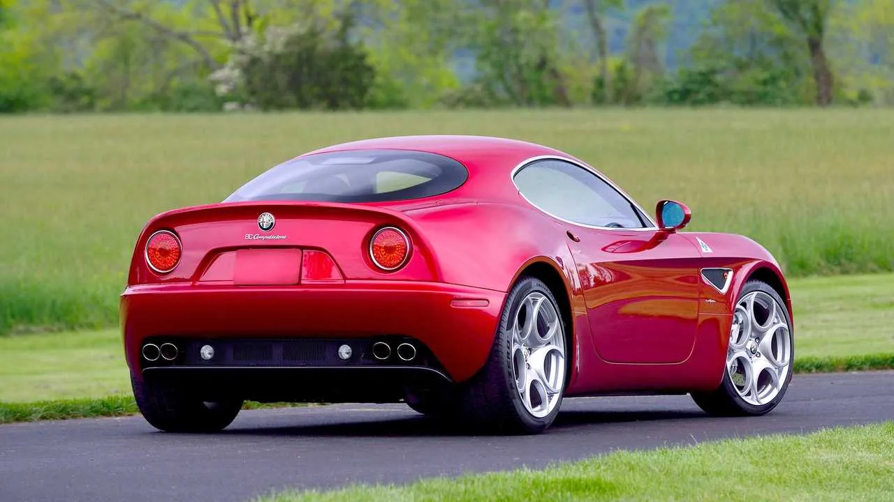 alfa-romeo-8c-competizione.webp