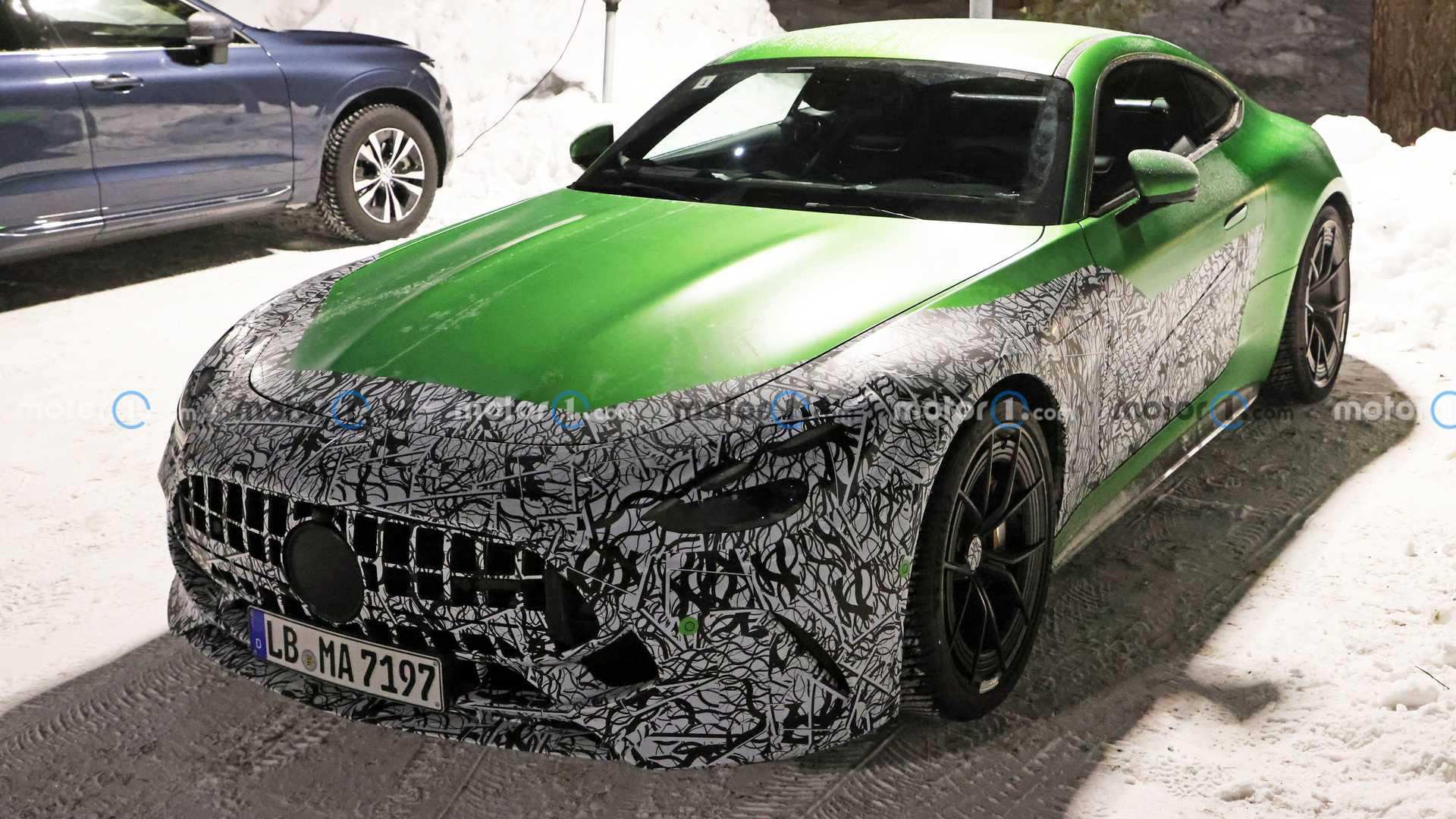 mercedes-amg-gt-coupe-phev-spy-photo.jpg