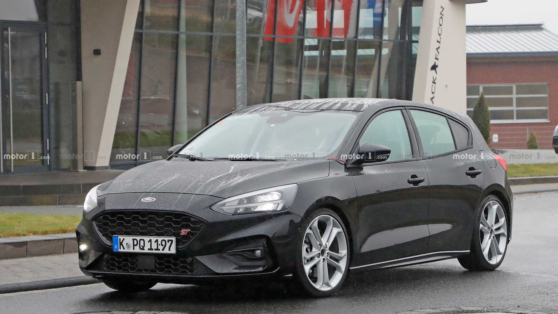 ford-focus-st-spied.jpg