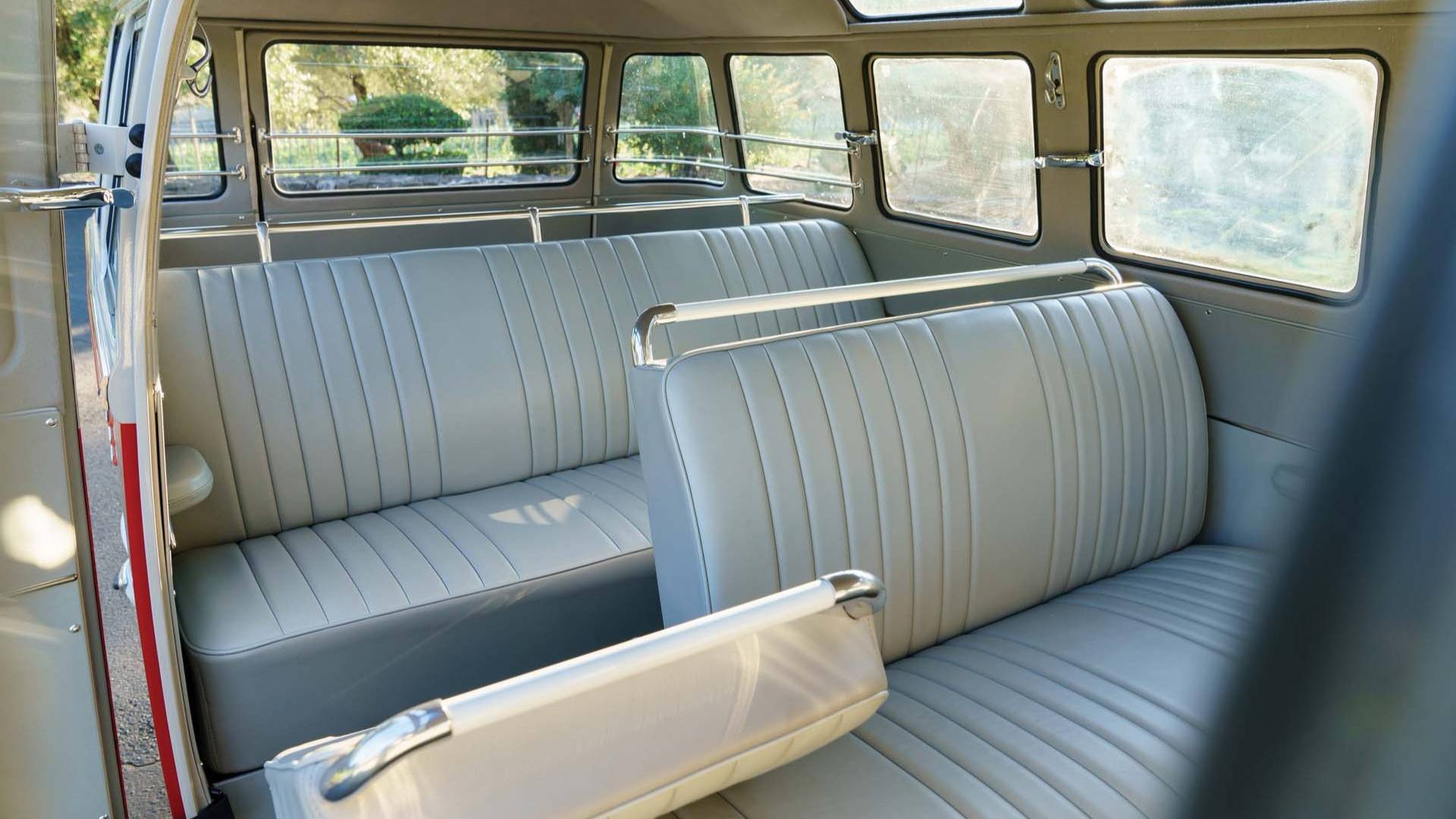 1960-vw-23-window-microbus.jpg