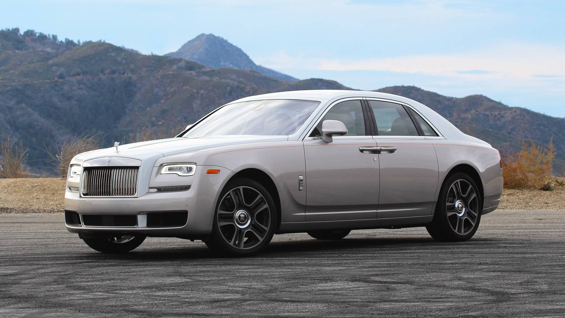 2018-rolls-royce-ghost-review.jpg