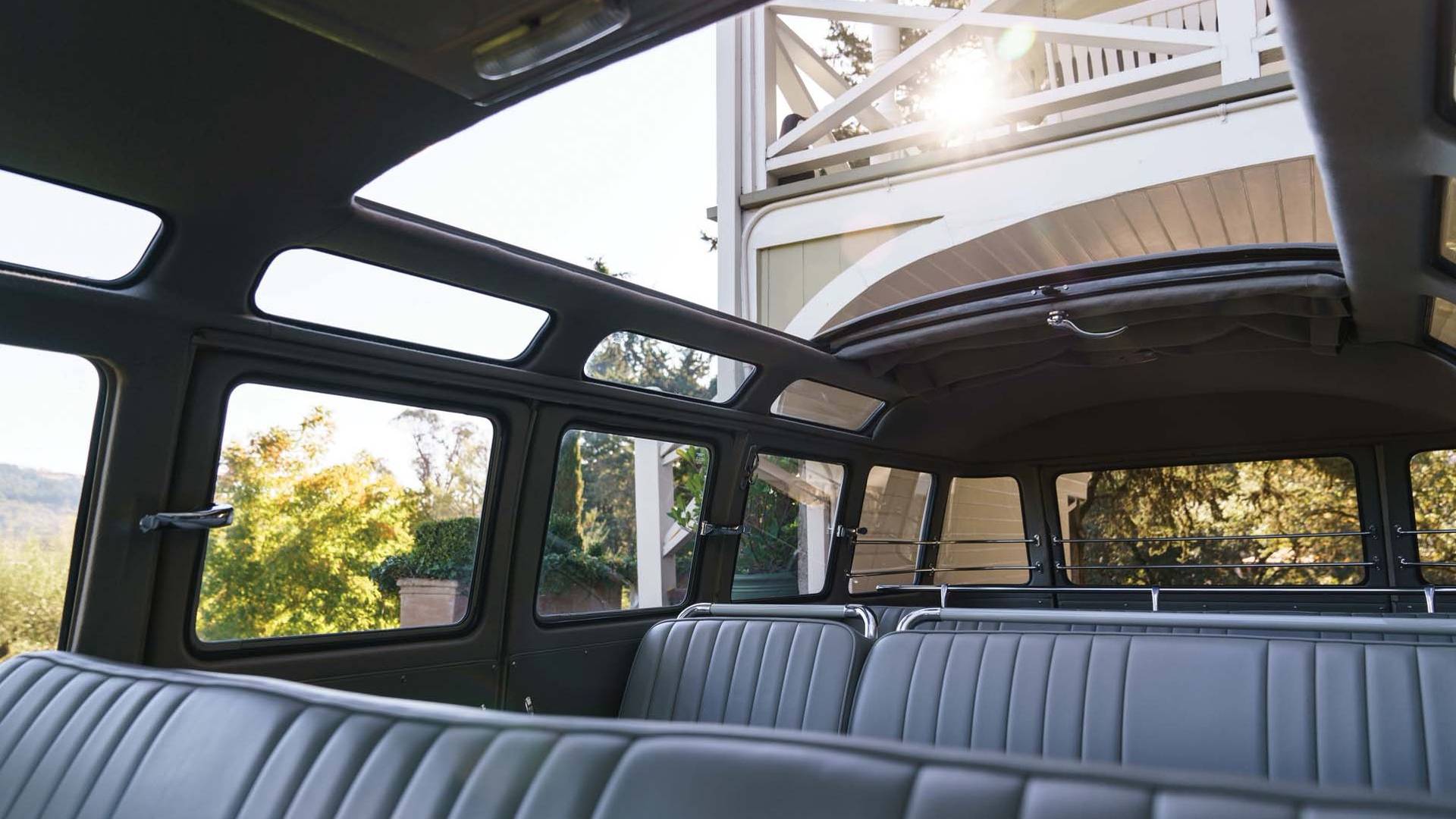 1960-vw-23-window-microbus.jpg