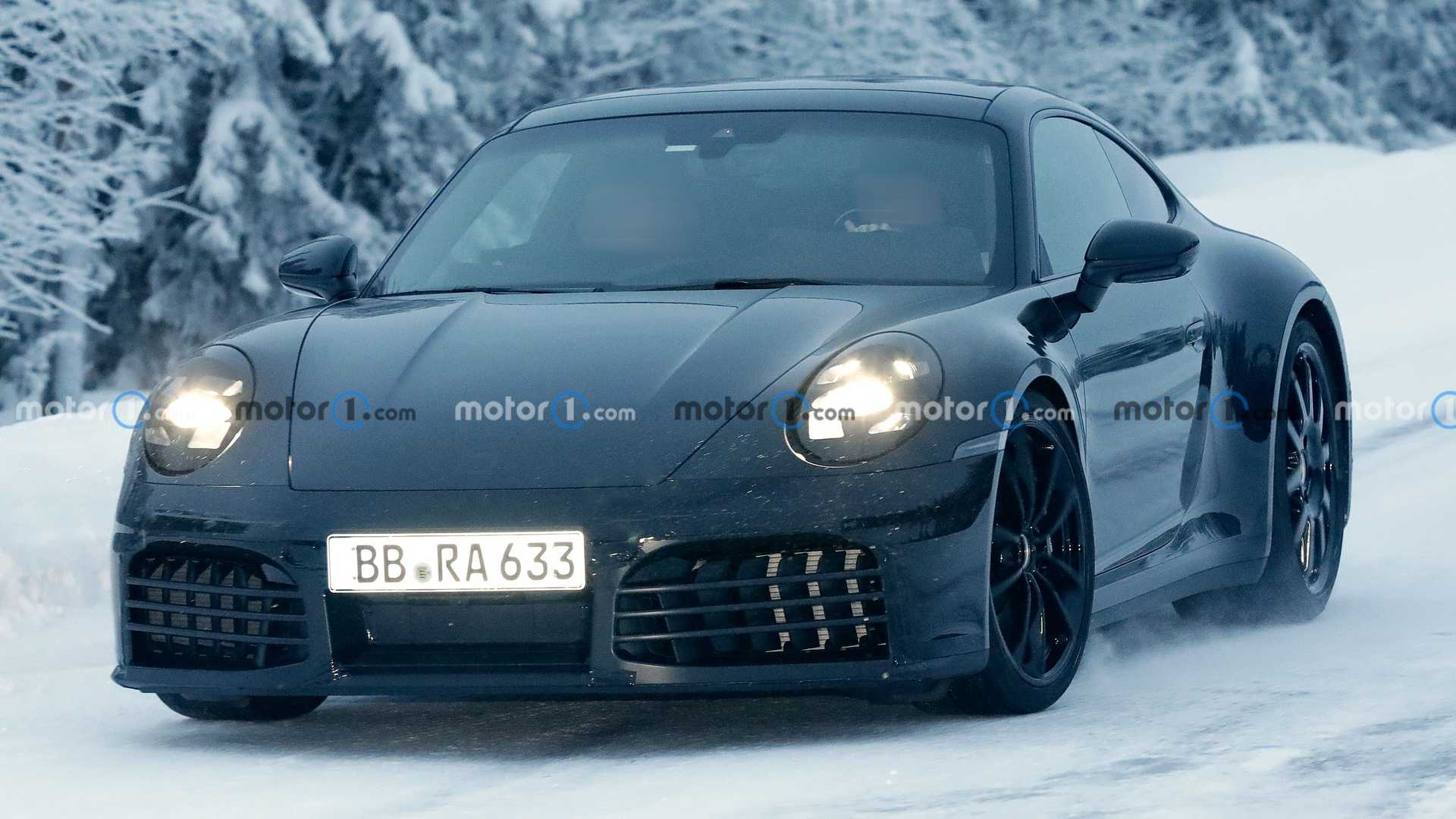 porsche-911-facelift-spy-photos.jpg