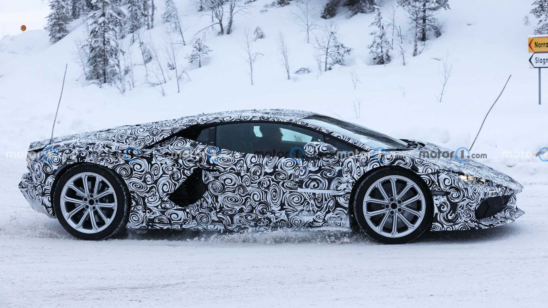 new-lamborghini-aventador-successor-spy-photos.jpg